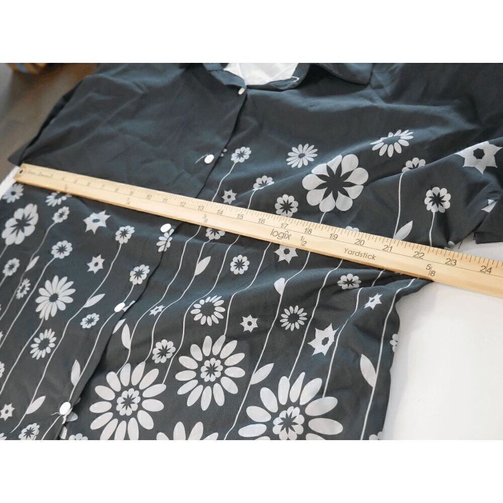 Women's Black Floral Print Short Sleeve Button Down Shirt 1XL - Picture 4 of 6